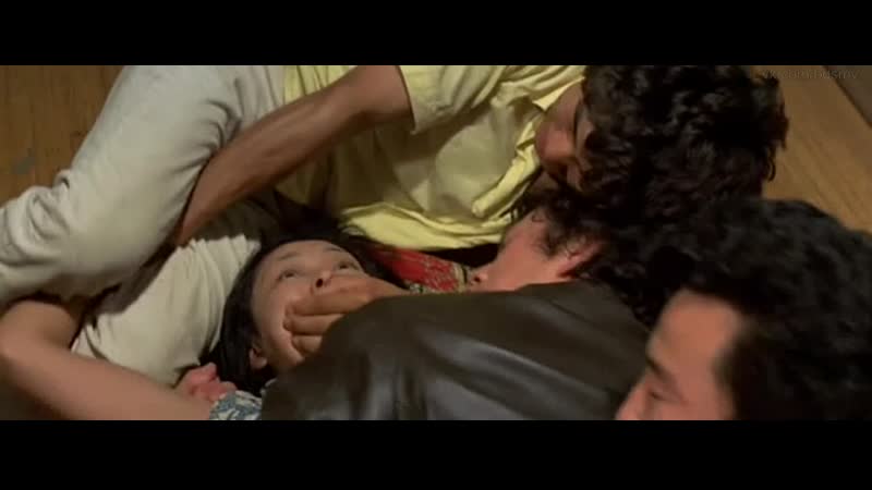 Giovani sexy (sesso, porno) dal film Sex and hot of a housewife (hitozuma shudan boko chishi jiken) 1978