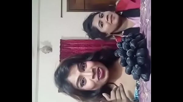 Rasmi Alon - Signora sexy sul pavimento