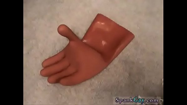 Fotos de desnudos de la estrella del porno gay erizo ¡Una orgía de azotes!