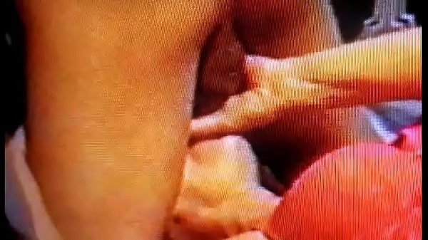 La sexy figa rosa Milded festeggia con Larry Rainbow!