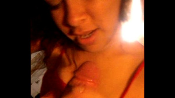 Andy isst es mit viel Liebe