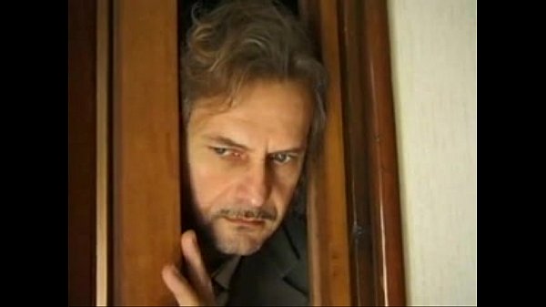 Die blonde Laura Conti bekommt einen lustigen Dreier