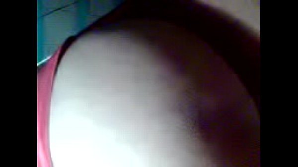 l'ampoule lui ouvre le cul