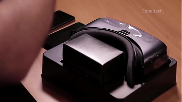 Galaxy S8 e S8 saindo pelados da caixa, prontos para foder iPhones de quatro