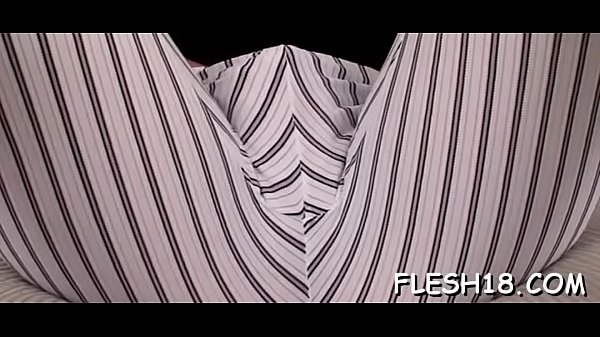 j. Nena se va para follarla analmente en modos duros