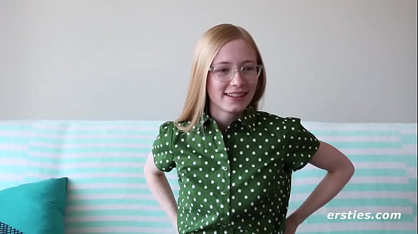 Layla vient pour se doigter