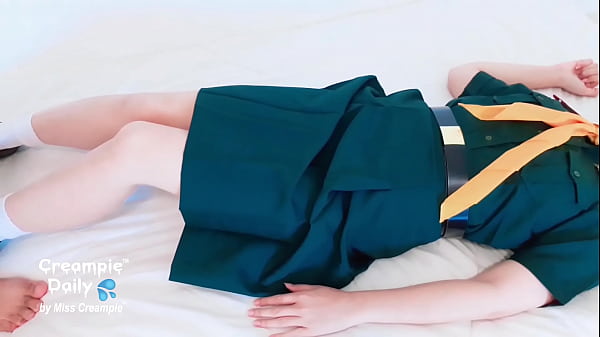 Nuovo clip: Horny Girl Scout Prepara una telecamera e filmati mentre fai sesso con il tuo amico durante la pausa pranzo nel dormitorio femminile. Così fresco.