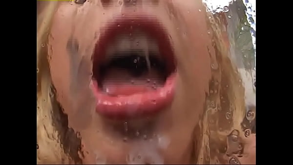 Cum On Babe Bite My Wire #1 - Novias cachondas comparten polla