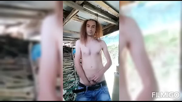 Una scioccante giornata di sesso mentre trascorro le vacanze. Una bellissima esperienza.