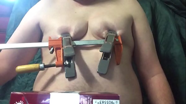 &ldquo_KÖNNEN DEINE NIPPEL BERÜHREN?&rdquo_ &ldquo_WIE WEIT KÖNNEN SIE DECKEN?&rdquo_ Die Brustmuskeln der liebsten zarten Euter meines Cowboys brüsten