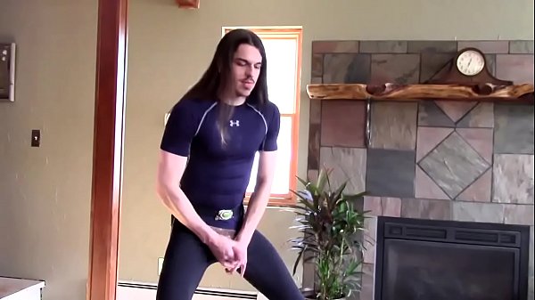 Il ragazzo riceve una storia erotica dal pugno gay xxx Saluta Compression Boy