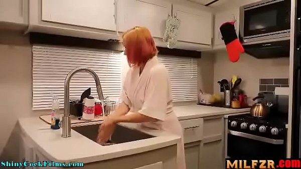 Fucking the hot stepmother who got stuck in the sink