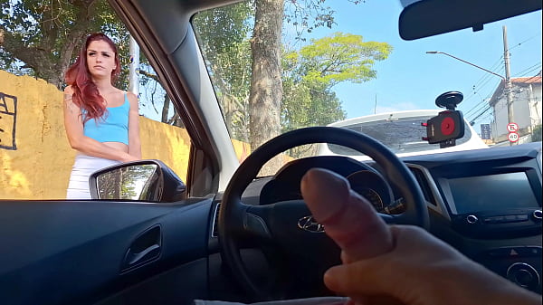 Sega rischiosa per una ragazza cattiva per strada che era alla fermata dell'autobus!