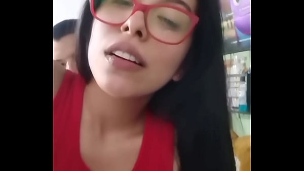 Ich zeige meinem Mann, was sein bester Freund macht, wenn er nicht zu Hause ist