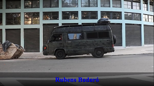 Gifted ha fatto irruzione nella figa di Crown nel camper per le strade di S&atilde_o Paulo (UNCUT VIDEO IN&Eacute_DITO)