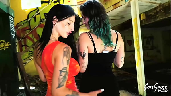 Analeya y Trixy, chicas tatuadas traviesas, folladas por una gran polla