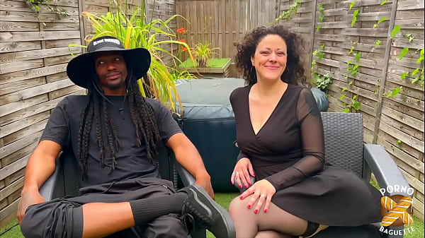 Stella y Pam, dos viciosas compartiendo polla