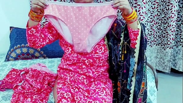 Ragazza innocente indiana bengalese scopata da uno sconosciuto - Storia di sesso hindi