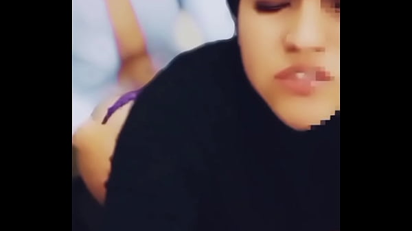 Oh papà così, dammi una piccola puttana, penetrami forte perché voglio il tuo latte