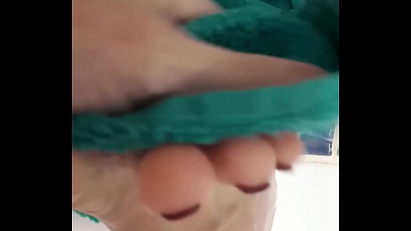 Zehen-Mate-Zehen-Routine, Warnung: Kann zu einer spontanen Erektion führen