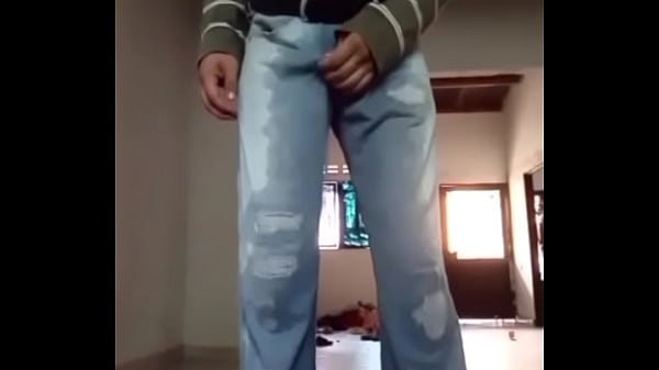 Pantalones orinados con pa&ntilde_al de tela y locura total con doble orgasmo