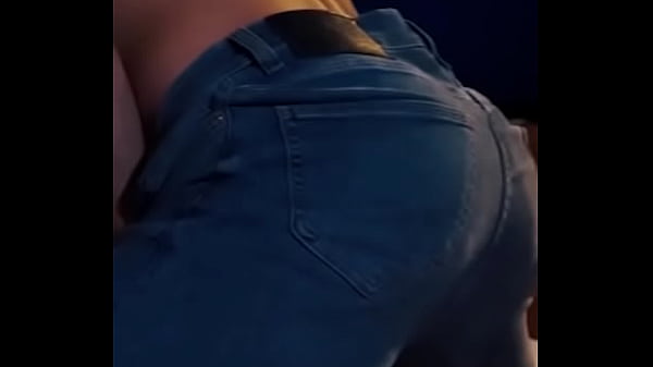 在一起多年后第一次吸吮我活跃男友的屁股