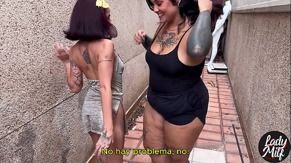 Se llevó a la universitaria de la fiesta a un callejón y follaron muy bien (Subtítulos en español)