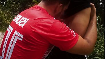 UN TIFOSI È STATO FERMO SUI BINARI E HA DOVUTO DARE IL CULO AI MAVAMBOS