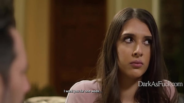 Una teenager ha chiesto un animale domestico, il patrigno lo ha trasformato in uno stratagemma perverso e incasinato per... | DarkasFuck