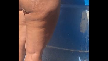 Hermosa Chica Adolescente con Culo Grande