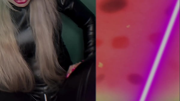 Dein Chef wird mich an dir riechen