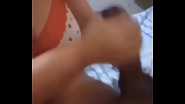 Idiotischer Ehemann kam in meine Hand, während ich sagte, ich brauche einen echten Schwanz!