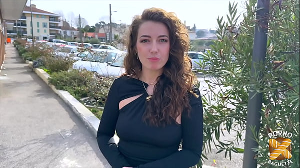 Livia, 27 años, siempre quiere más pollas