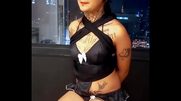 HO TROVATO QUESTO CONIGLIETTO PERDUTO PER STRADA SENZA PROPRIETARIO GUARDA COSA HO FATTO A QUESTO CALDO RAGAZZO. COMPLETO SU ROSSO