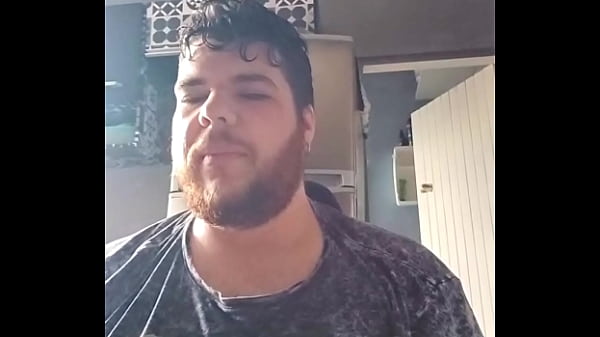 Gordo wacht mit einem dünnen Freund auf, der einen Schwanz will – Teil 1 (VOLLSTÄNDIG AUF XVIDEOS RED AND SHEER)