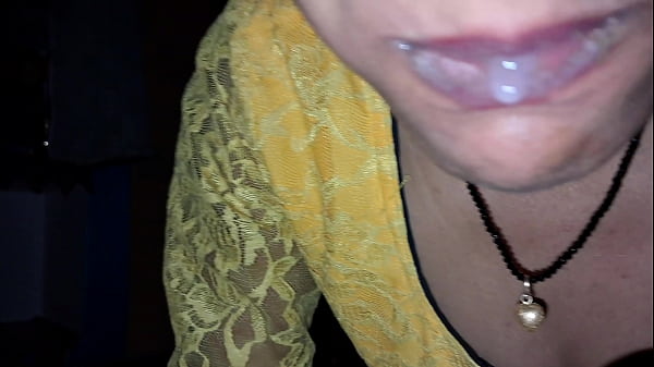 Hot Bhabhi ha inserito il lungo cazzo di Devar nella sua figa!