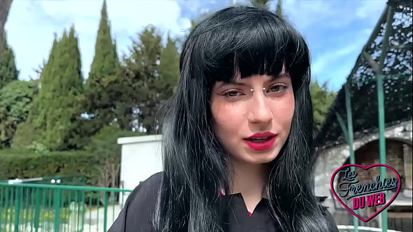 Lucifera und ihr Engelsgesicht sind auf der Suche nach hartem Sex