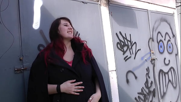 ¡Domi es una novata SSBBW realmente insaciable que va a pasar un momento doloroso!