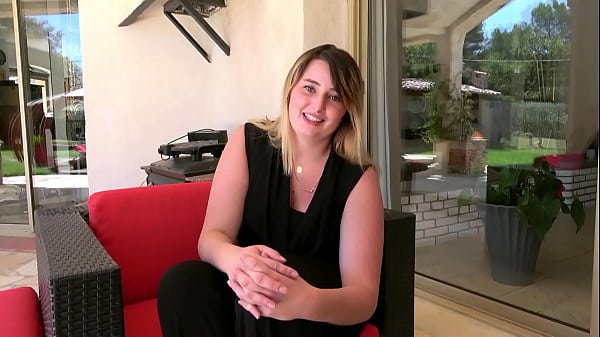 Il primo trio FFM di Davina e Candie, anale per lesbiche