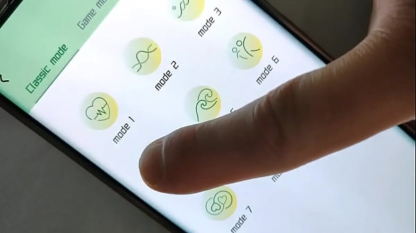 camboy caldo con mungitrice