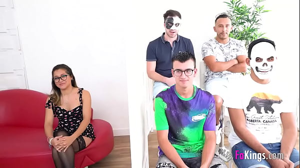 L'amatrice Beth Choy vuole realizzare il suo sogno e diventare una PORNOSTAR con noi!