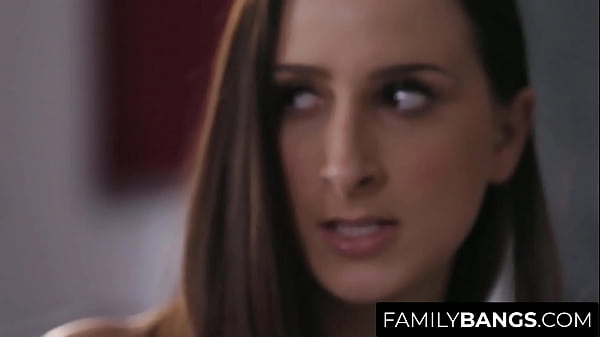 FamilyBangs.com ⭐ Horney Cheerleader in Nachsitzen, Ember Snow, Ashley Adams