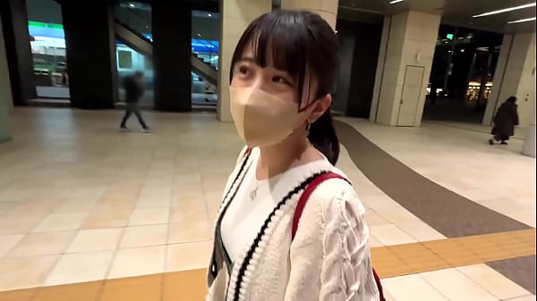 Teen Cumshot führt Video durch