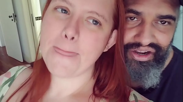 Gozei no restaurante. Voc&ecirc_ me levou para jantar com uma calcinha vibrat&oacute_ria e eu dei o controle na sua m&atilde_o! (Conte&uacute_do n&atilde_o porngr&aacute_fico)