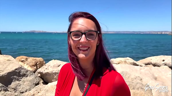 L&eacute_a, a hot Marseille girl who loves big cocks