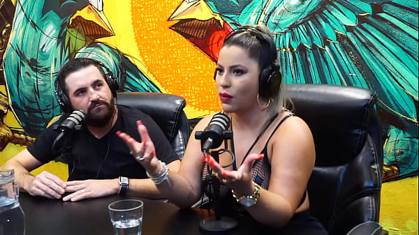 Liberales Paar, das in die Realität ging, ohne etwas zu tragen! Juli Figueir&oacute_, Miss Bumbum Caminhoneira &amp_ Felipe