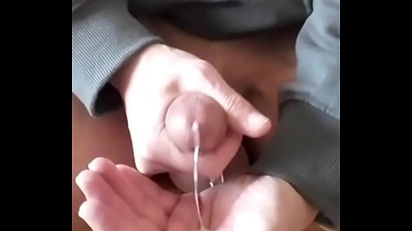 paja de mis bolas grandes atadas con un enlace, buena eyaculación,