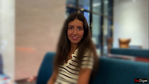 Agente pubblico - Ha offerto ad un russo di scopare per soldi in un hotel di lusso