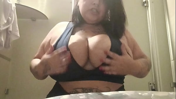 Bbw shown in the gym bathroom - Mary Jhuana