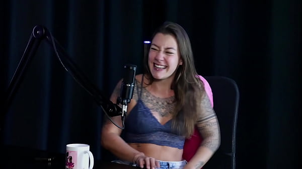 Gli piace farlo in posti pericolosi, ha fatto sesso al cinema e in parapendio, anche per strada e preferisce il sesso tranquillo - Flor de Damiana (SHEER/RED)